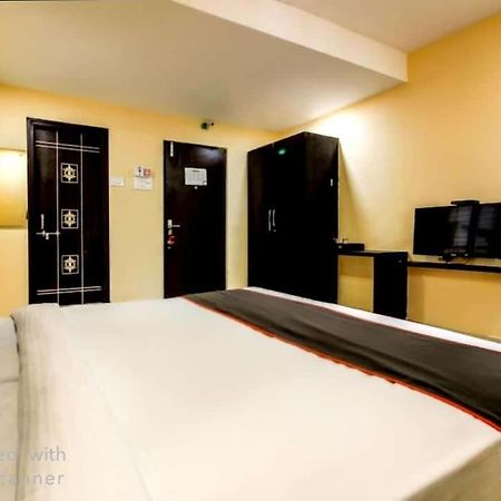Hotel Srirama Empire Haidarábád Kültér fotó