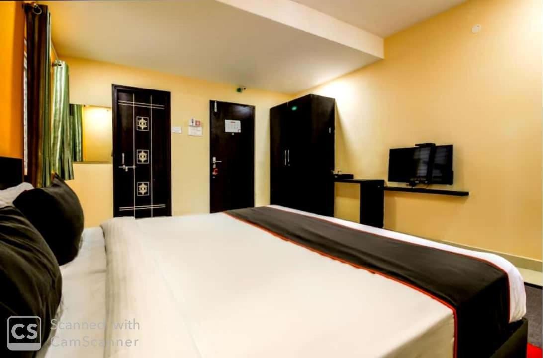 Hotel Srirama Empire Haidarábád Kültér fotó