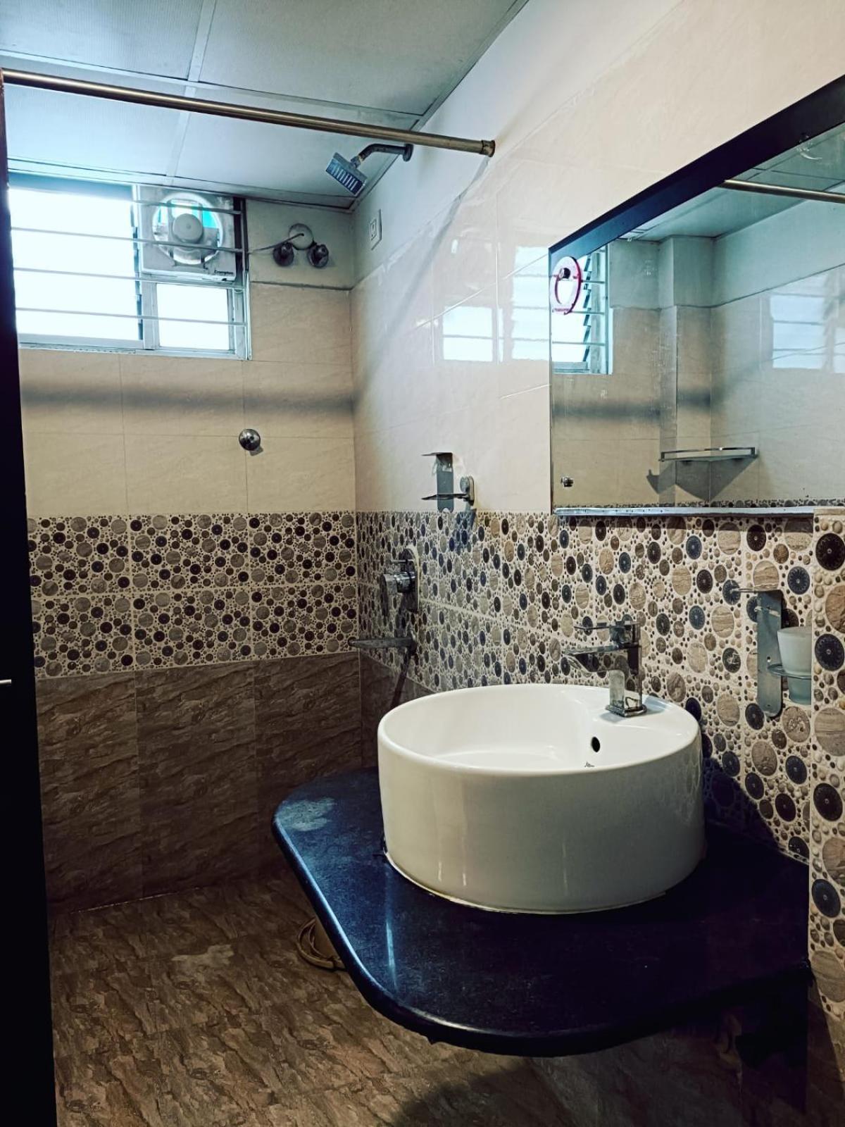Hotel Srirama Empire Haidarábád Kültér fotó